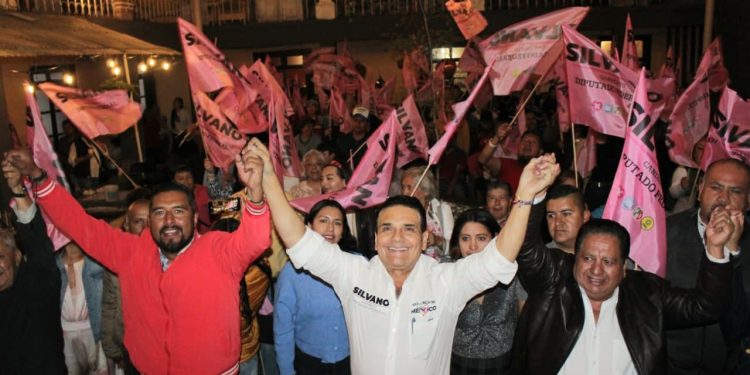 Silvano buscará proyectos para que Angangueo sea un referente turístico de Michoacán