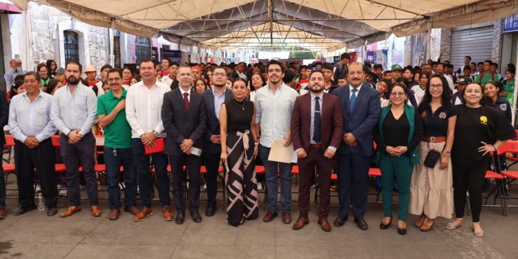 Con éxito arranca la Expo Orienta Educativa 2024 de Tarímbaro