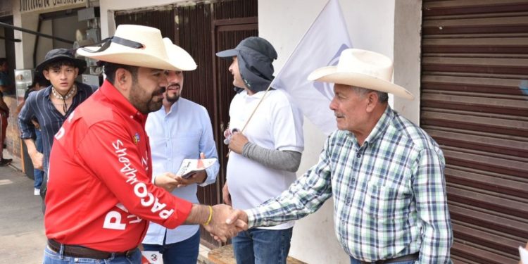 Tancítaro debe continuar como un lugar seguro y tranquilo para sostener la economía y atraer inversiones: Paco Huacus