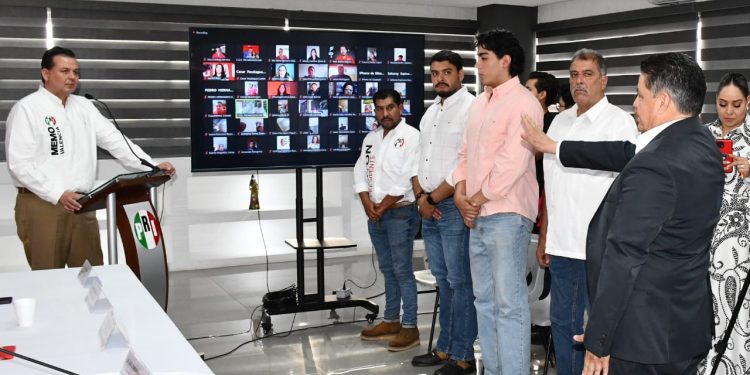 Si renuncian nuestros candidatos es por la intromisión del crimen organizado: Memo Valencia