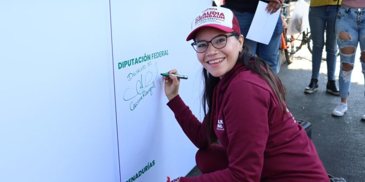 Firma Carolina Rangel compromiso por una movilidad inclusiva en Michoacán