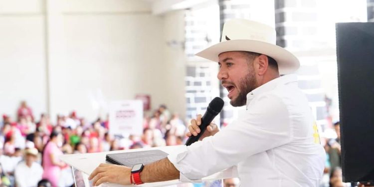 Presenta Reyes Galindo decálogo para el desarrollo del campo en la Tierra Caliente