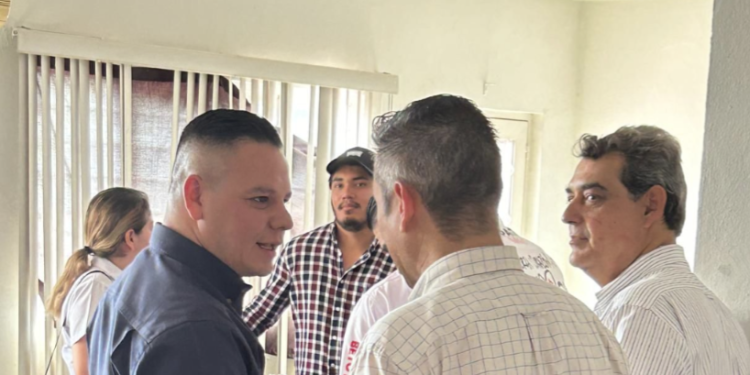 Tavo Tavo se reúne con integrantes de Canacintra