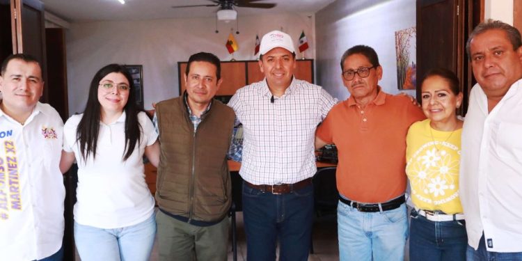 Respaldan empleados de aseo y limpia de Morelia a Toño García