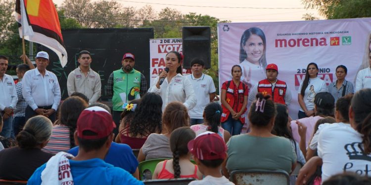 El acompañamiento de nuestra dirigencia en esta campaña por la presidencia municipal, es fundamental para lograr la transformación en Apatzingán: Fanny Arreola.
