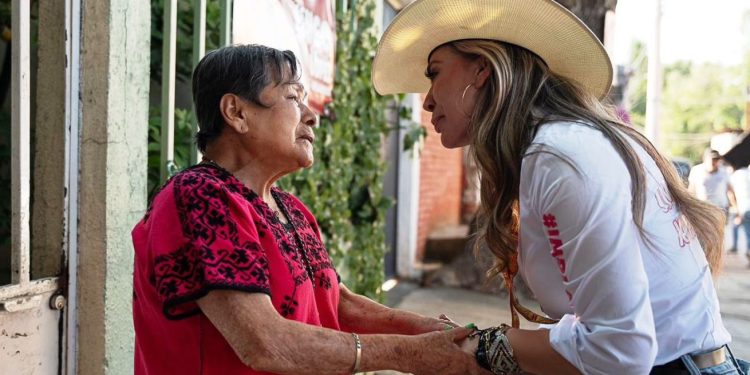 Pátzcuaro y su gente merece estar bien, nuestro compromiso es hacerlo posible: Samanta Flores