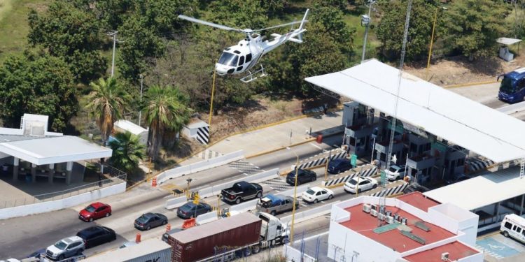Con dos helicópteros se cuida a turistas en la Siglo XXI