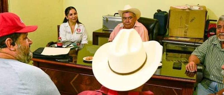 Blanca Álvarez se compromete con sector ganadero