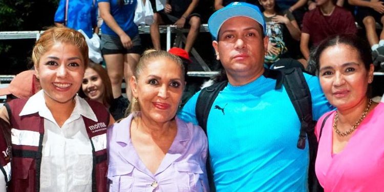 Desde la presidencia municipal, Fanny Arreola, impulsará la liga municipal de voleibol en Apatzingán.