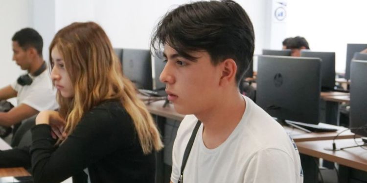 Mañana, último día para entrega de fichas para Escuelas Normales