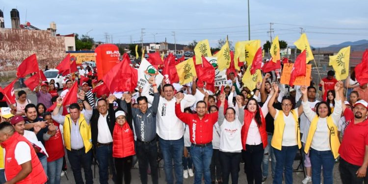 Al pueblo hay que tratarlo con respeto: Memo Valencia