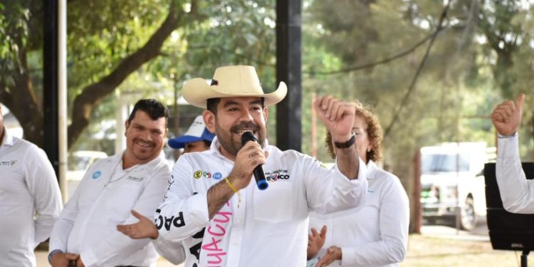 Paco Huacus respaldará propuestas del próximo gobierno municipal de Peribán