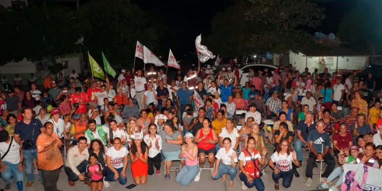 No descansaremos hasta visitar todas las colonias de Apatzingán: Fanny Arreola