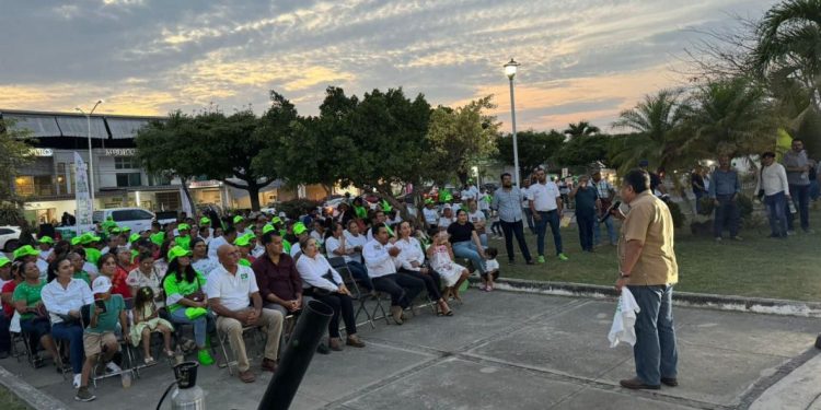 «Compromiso firme: José Luis Cruz Lucatero defenderá los municipios de la Costa Michoacana desde el Congreso»