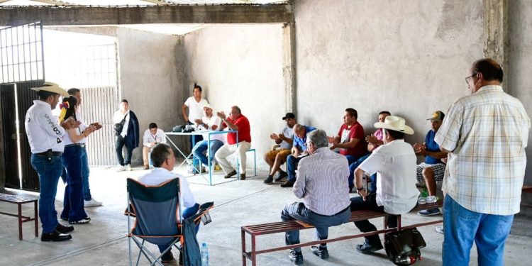 Trabajadores del volante, serán aliados del próximo gobierno: Paco Huacus