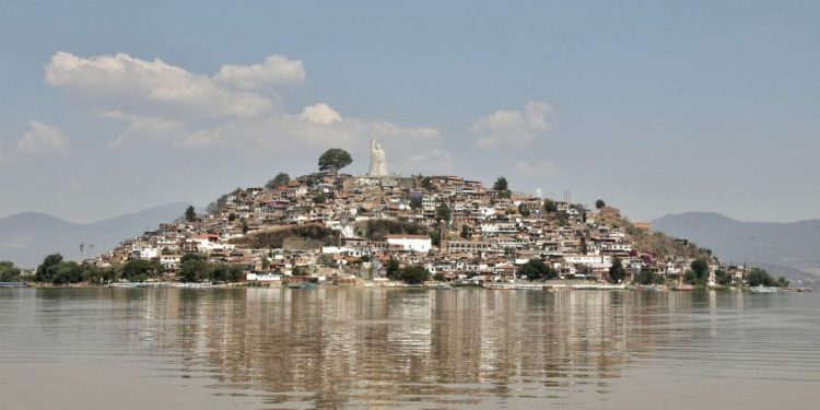 Plantean acciones de combate a la erosión del lago de Pátzcuaro