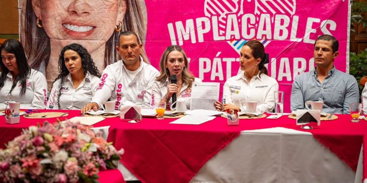 En más de 70 municipios recorridos por Araceli Saucedo, Michoacán ratifica su fuerza y corazón por México