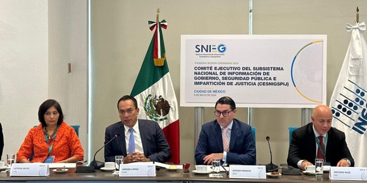 En plenaria del INEGI, presenta Fiscal General Modelo de Evaluación de Desempeño
