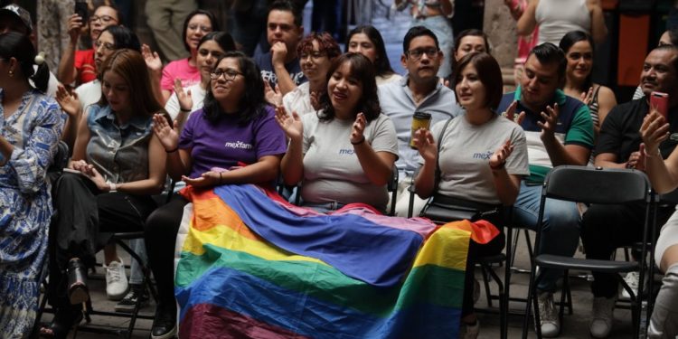 Reprochable que políticos simulen preferencias sexuales para acceder al poder: Yankel Benítez