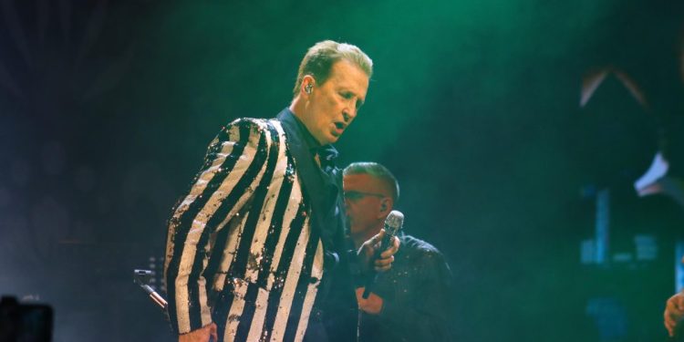 Emmanuel emociona a miles en la celebración del 483 aniversario de Morelia