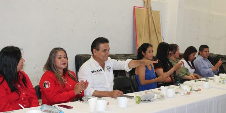 Votar por el PRI, PAN o PRD representa recuperar la paz y el futuro para nuestras familias: Silvano Aureoles