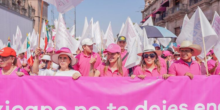 Hoy salimos nuevamente a marchar por nuestra democracia: Daniela De Los Santos