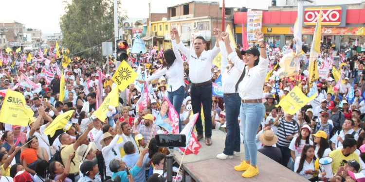 Fortalecido y en unidad, Silvano cierra campaña
