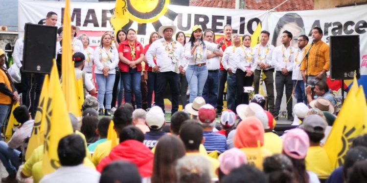 En Paracho como en México, el corazón es la fuerza que dará rumbo a nuestro país: Araceli Saucedo