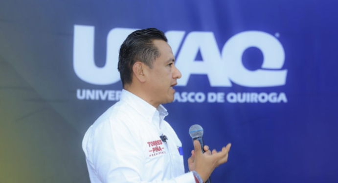 Deporte y cultura, claves para alejar a jóvenes de la violencia:Torres Piña a estudiantes de la UVAQ