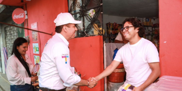 Ofrece Toño García total apoyo a jóvenes emprendedores