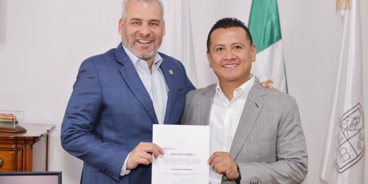 Nombra Bedolla a Carlos Torres Piña como secretario de Gobierno