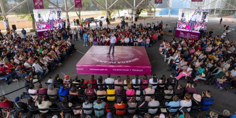 Garantizado apoyo a mujeres con cáncer; Bedolla promoverá iniciativa para que sea constitucional