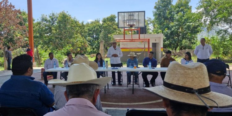 Autoridades y ejidos trazan plan de trabajo de impacto regional