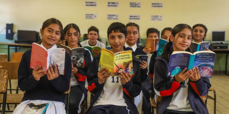 SEE y Secum promueven la lectura con primera Feria Escolar y Comunitaria