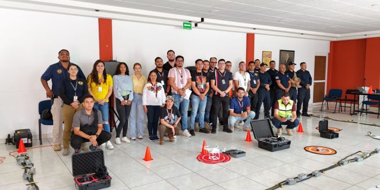 Escuela de Drones del Cecytem ofrece curso en búsqueda y rescate de personas