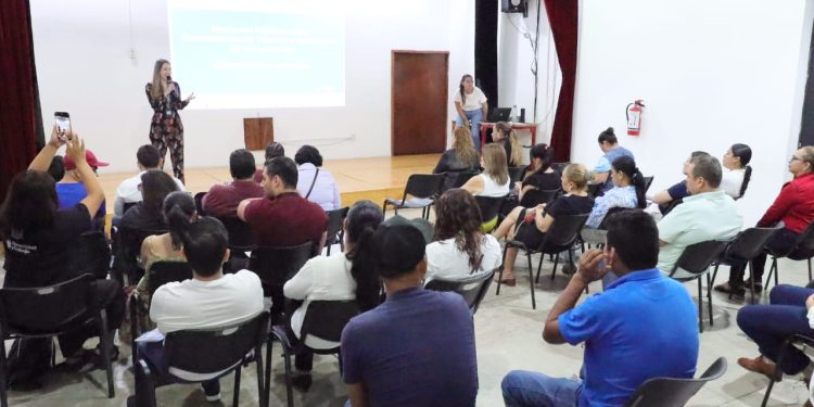 Apatzingán se capacitan para integrar protocolos de desplazamiento