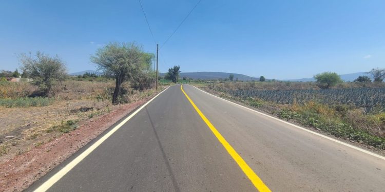 Rehabilitó SCOP camino Vista Hermosa-Tanhuato que conecta con Jalisco