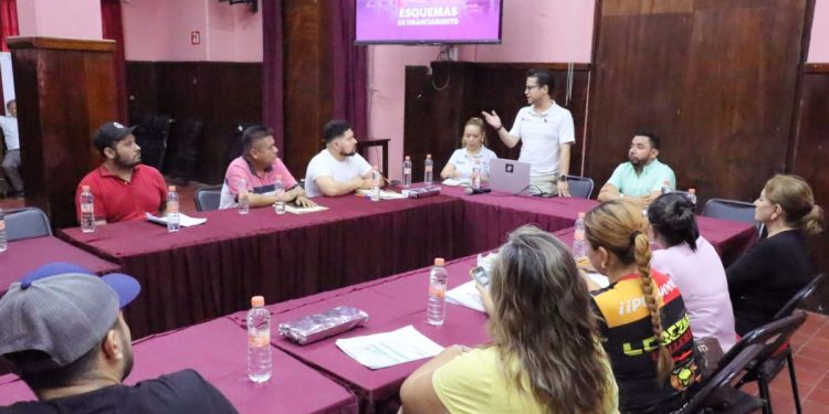 Apatzingán, comerciantes afectados del Mercado podrán solicitar créditos para reactivar sus negocios.