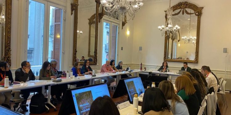 Artesanías de Michoacán llegan a Uruguay para promover Indicaciones Geográficas