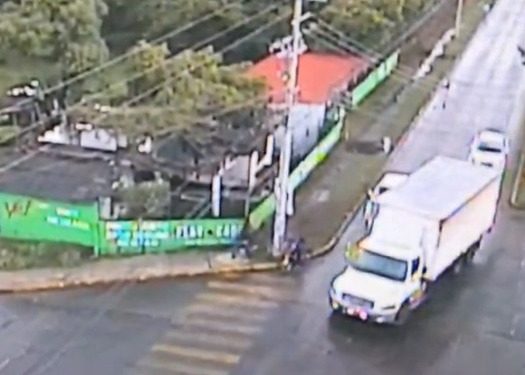 Guardia Civil frustra robo de camión con 7.5 toneladas de aguacate