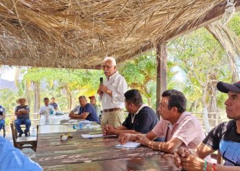 Expone Sader programas Agrosano y de fertilizantes a comunidad de Aquila