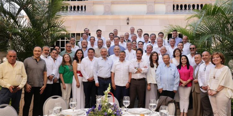 Bedolla y empresarios siguen comprometidos con el desarrollo de Michoacán