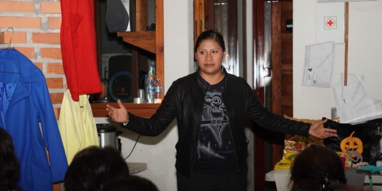 Apoya Celeste Ascencio capacitación laboral de mujeres