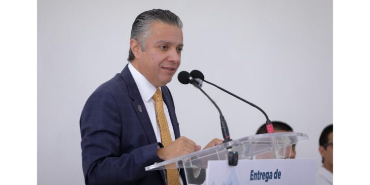 Legalizados más de 181 mil autos chocolate en Michoacán: Luis Navarro