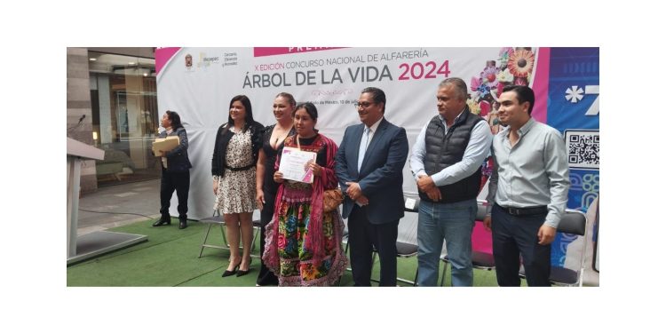 Artesanos michoacanos ganan en Concurso Nacional de Alfarería