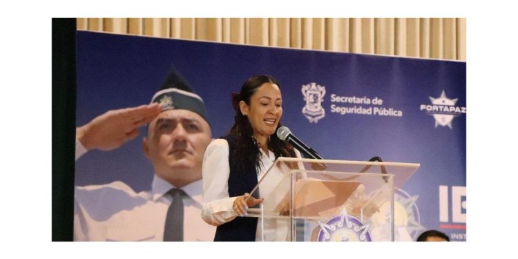 Imparte Fiscalía General, conferencia sobre delitos cibernéticos como mecanismos de enganche para la trata de personas