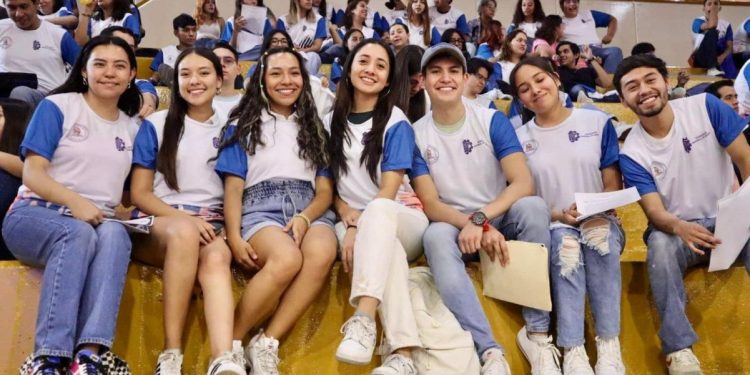 Becas Bienestar, una opción para seguir estudiando: SEE