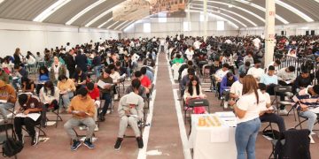 Sin incidentes, inicia examen Ceneval de ingreso a Normales de Michoacán