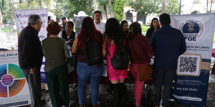 Participa FGE en la conmemoración del Día Mundial de la Población 2024, con la instalación de un módulo informativo