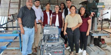 Icatmi equipa a los planteles Huetamo y San Lucas para mejorar capacitación laboral